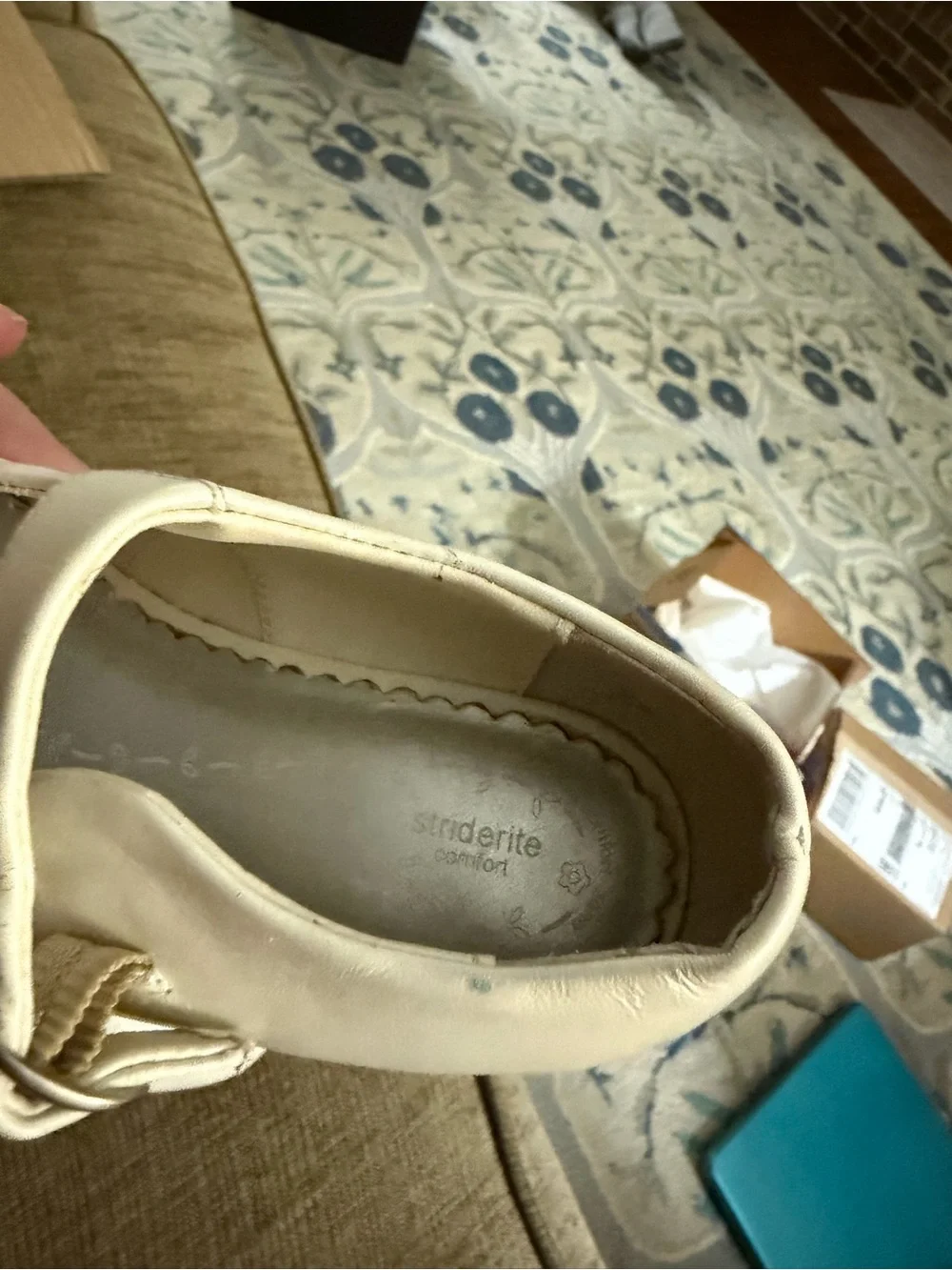 Stride-rite Ivory Size 9 M Leather Mary Jane Shoes